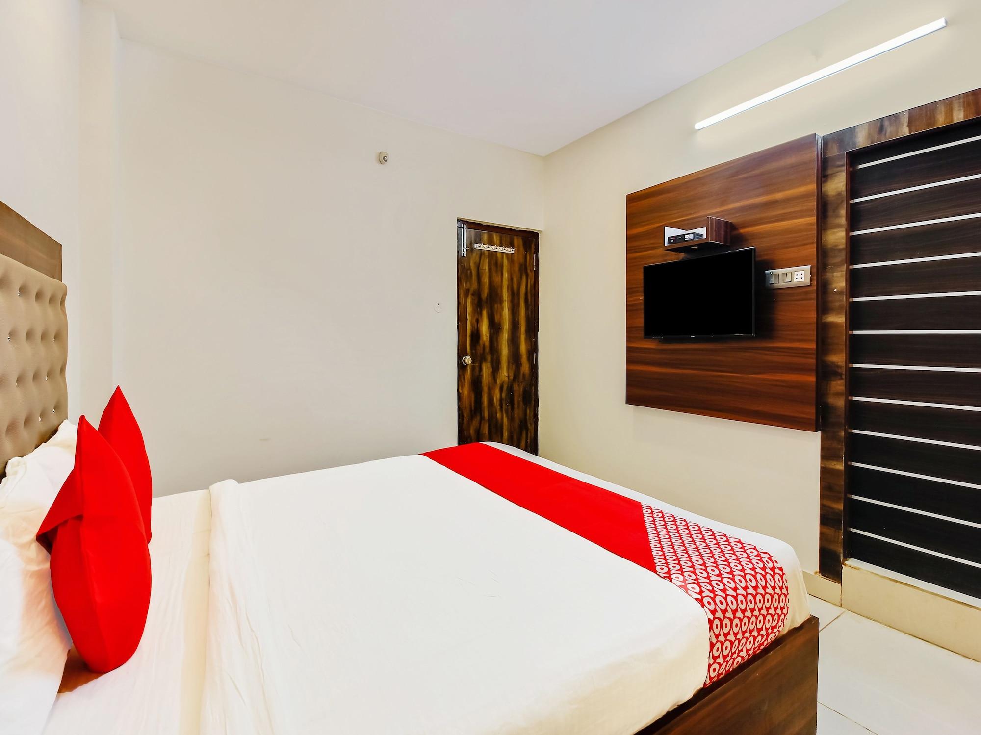 Oyo 29131 Hotel Mn Grand シャムシャバード エクステリア 写真